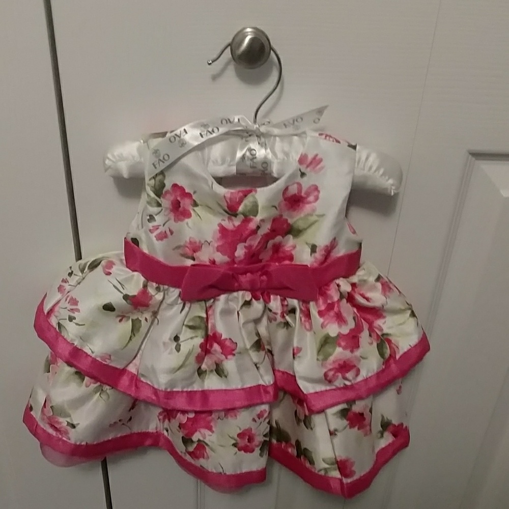 Flowered dress - Picture 1 of 3